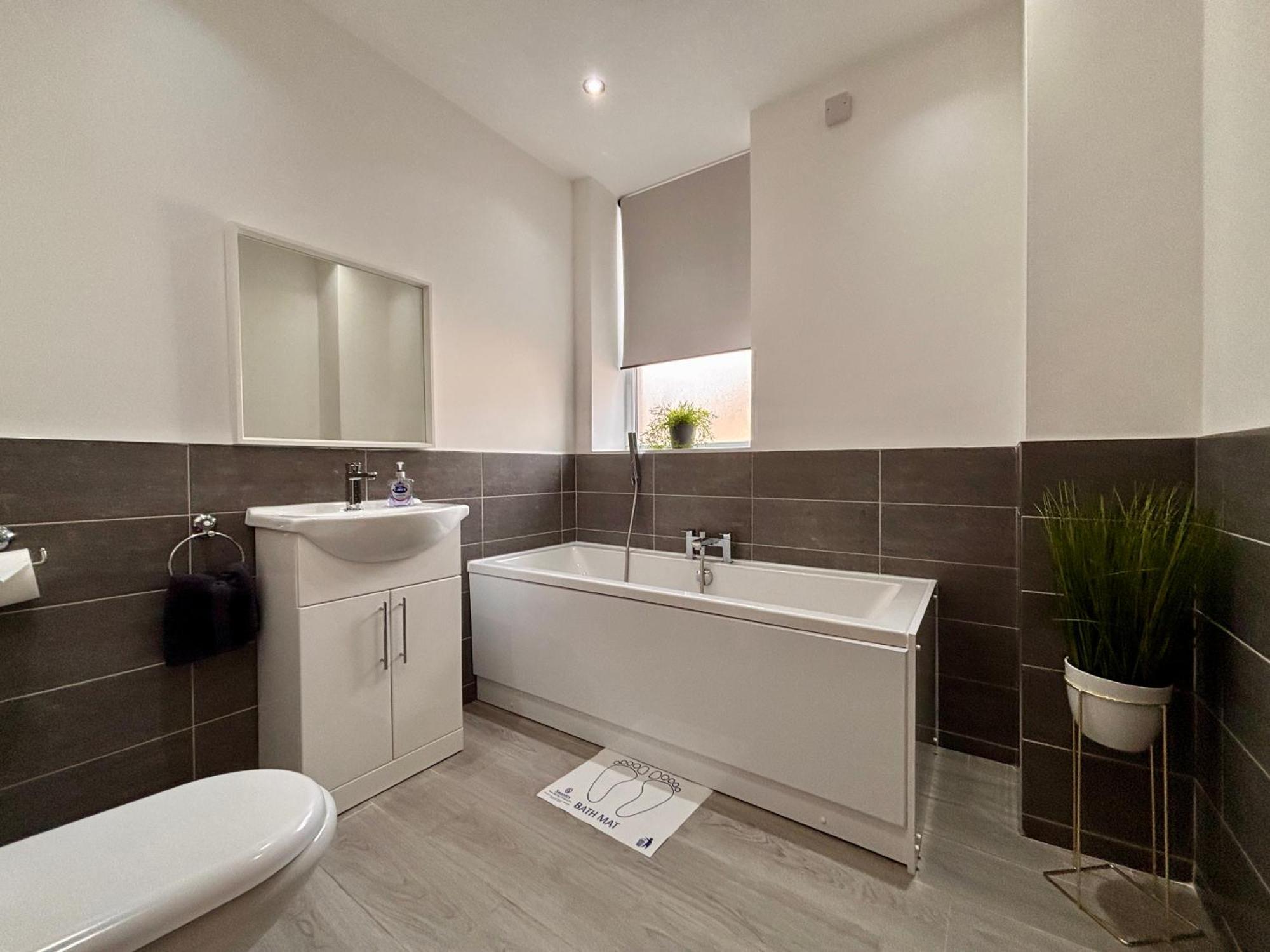 Franks 2 - Outdoor Balconies - Sleeps 8 Appartamento Blackpool